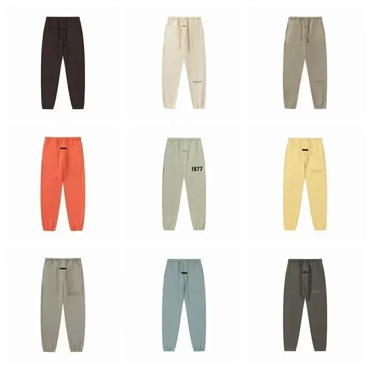 Fear Of God Essentials · Παντελόνια και σορτς