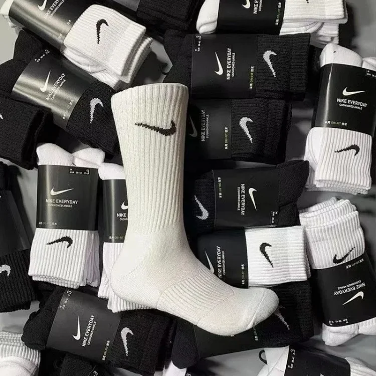 Nike socks · Doplňky
