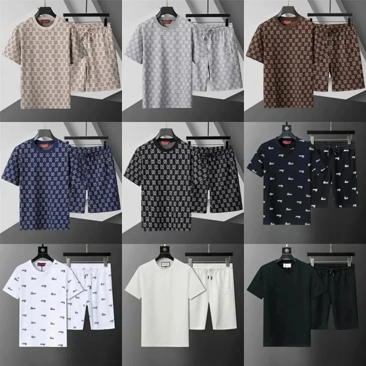 Gucci Suits 40 · Tricouri
