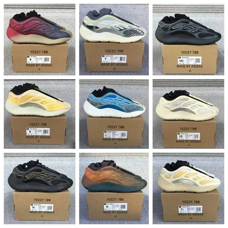 YEEZY 700V3 · Boty a pantofle