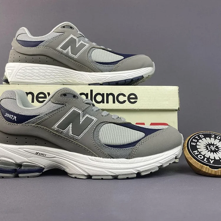 New Balance 2002R · Boty a pantofle