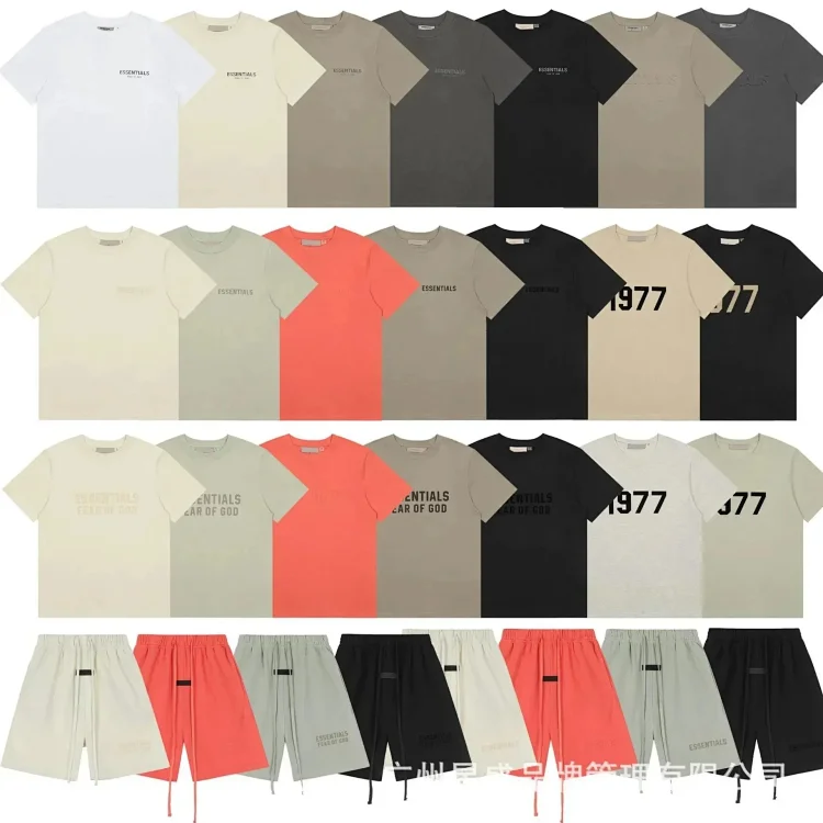 Fear Of God Essentials · قمصان تي شيرت