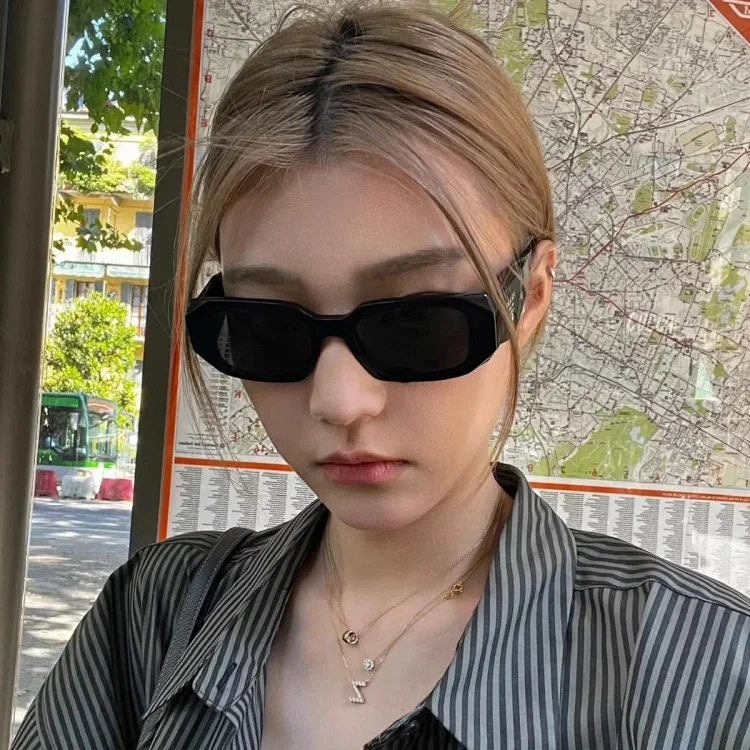 PRADA sunglasses · Doplňky
