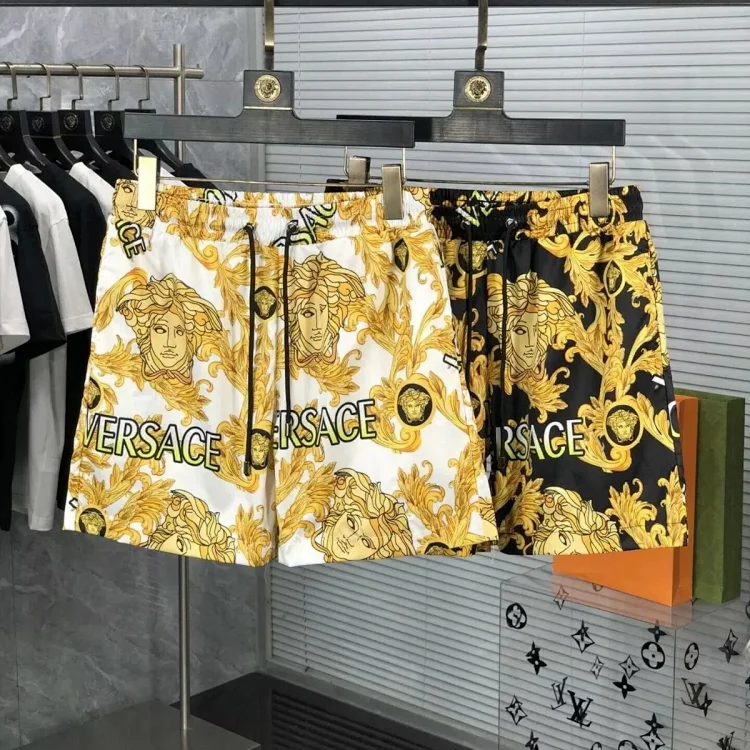 Versace · Брюки и шорты