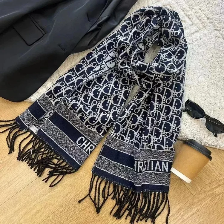 LV Dior scarfs · Tilbehør