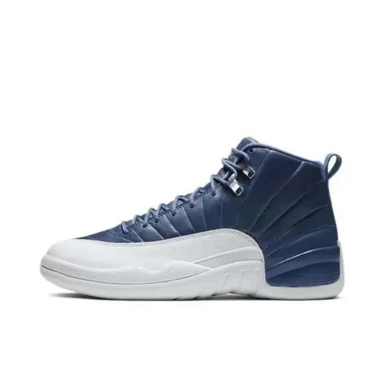 NIKE AIR JORDAN 12 · Boty a pantofle