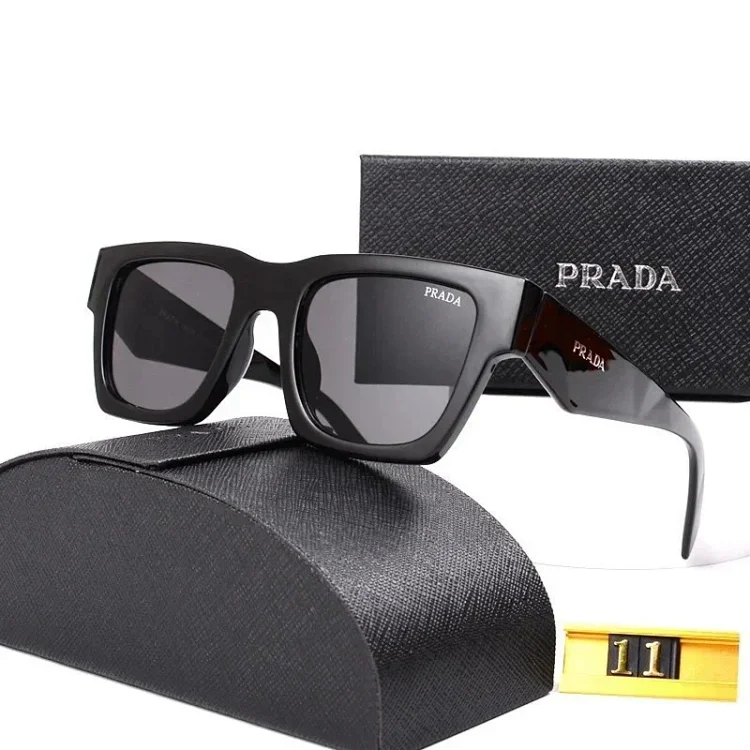 Prada Square Frame Sunglasses 5 · Tilbehør
