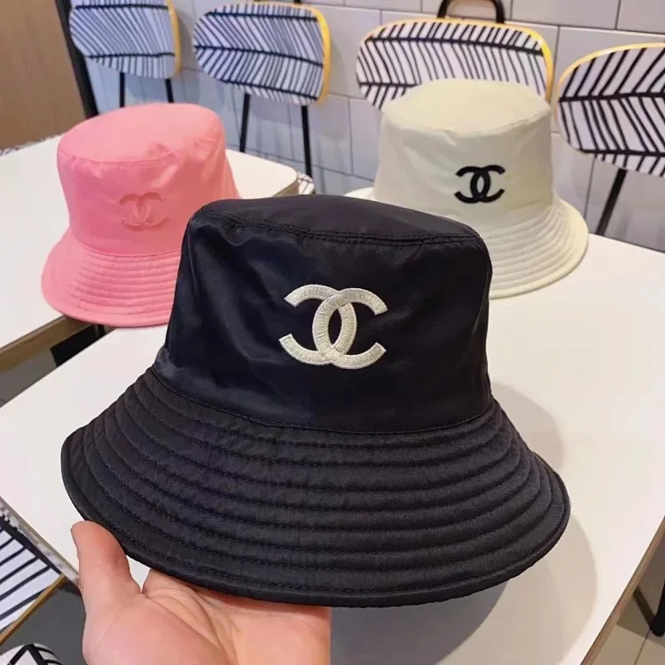 Chanel CC Logo Bucket Hat 3 · Tilbehør