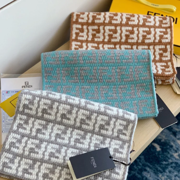 FENDI Scarf · Tilbehør