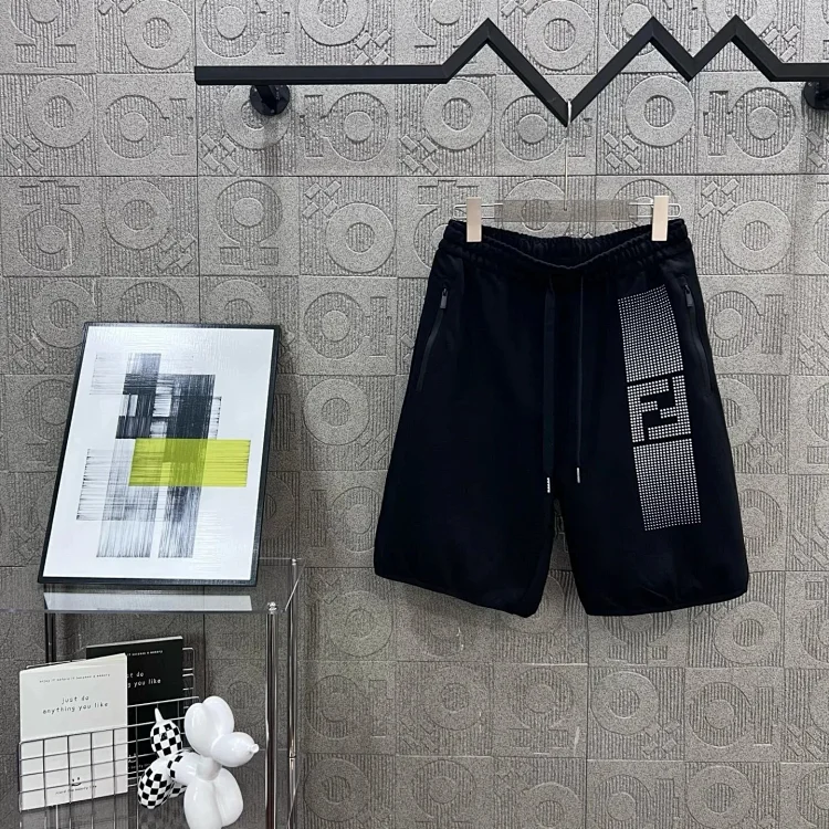 Fendi Fashion · Παντελόνια και σορτς