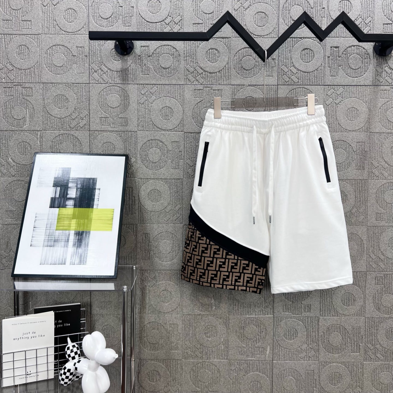 Fendi · سراويل وشورتات