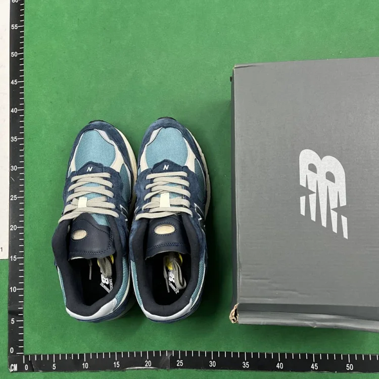KT-NB 2002R · Scarpe