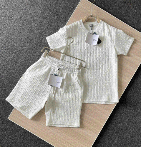 Dior Suit · Tricouri
