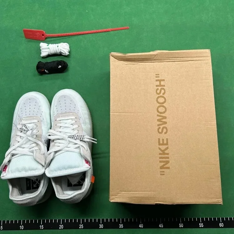 TOP-OFF WHITE NK AF1 · Boty a pantofle