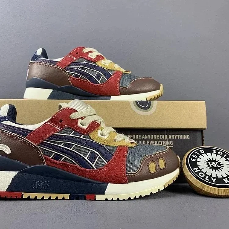 Asics Gel-Kajana 8 · Boty a pantofle