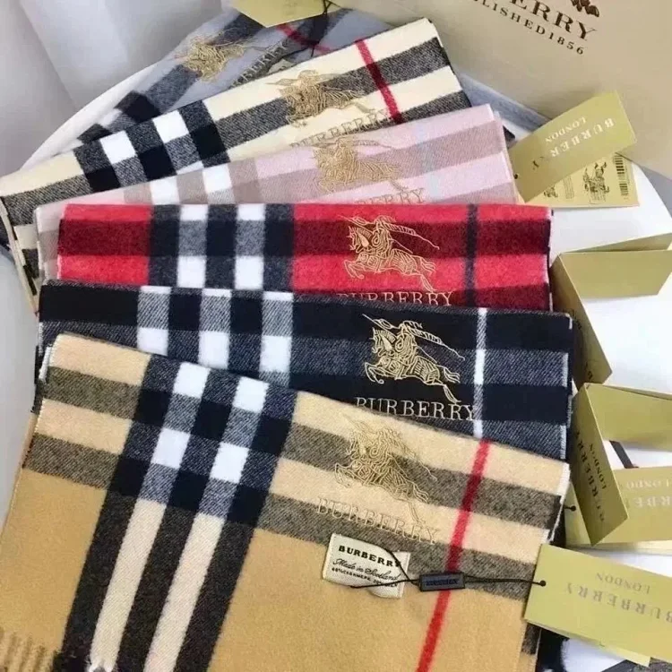 Burberry Vintage Check Scarf 8 · Accessoires