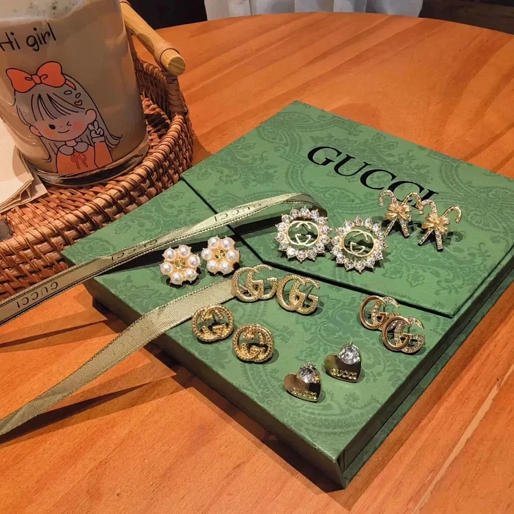 Gucci GG Supreme Earrings 29 · Accessoires