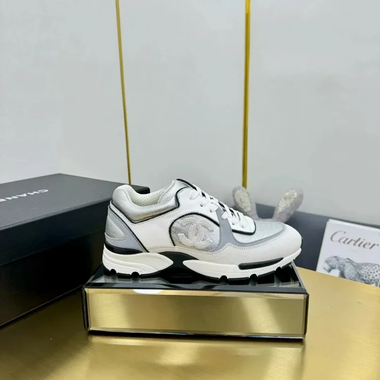 CHANEL · Schuhe & Slipper