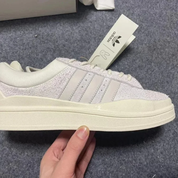 Adidas Bad Bunny · Schuhe & Slipper