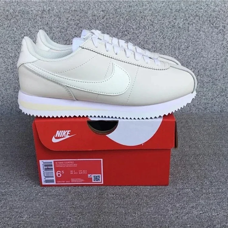 Nike Classic Cortez Leather · Schuhe & Slipper