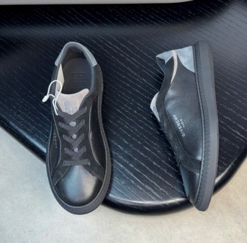 Schuhe & Slipper