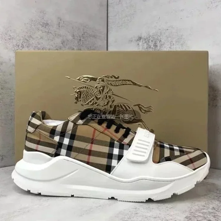 Burberry B22 40 · Schuhe & Slipper