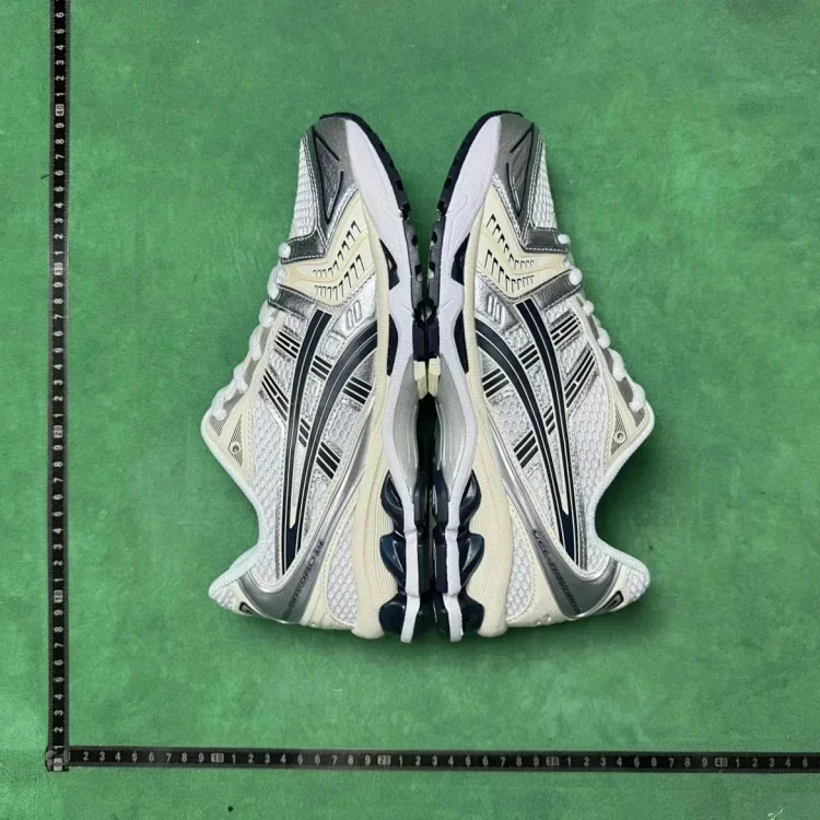 Asics Gel · Schuhe & Slipper