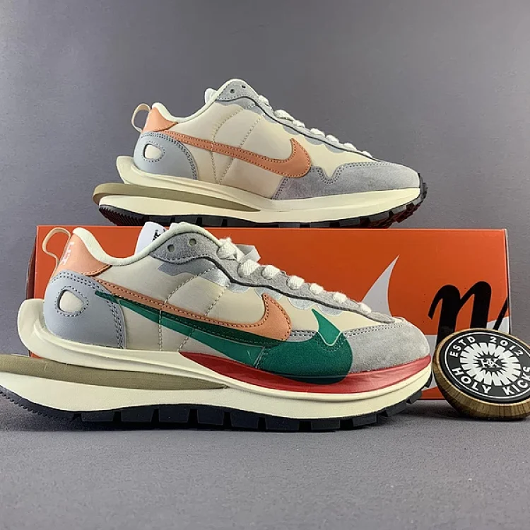 NIKE SACAI · Schuhe & Slipper