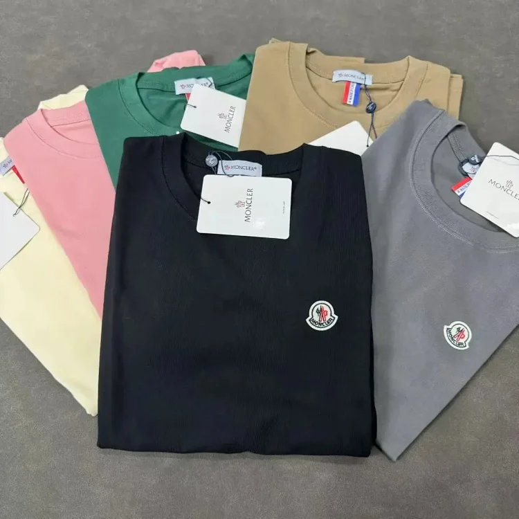Moncler tee Moncler Beach · Pantalones