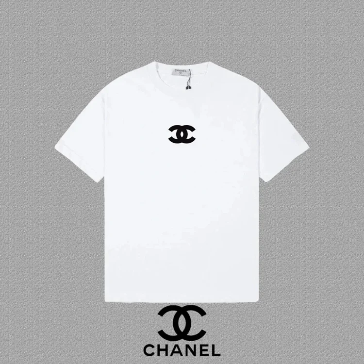 CHANEL 24 · Camisetas