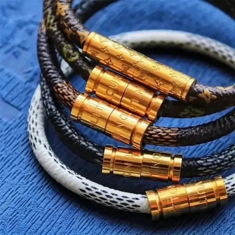 LV magnetic snap · Accessoires