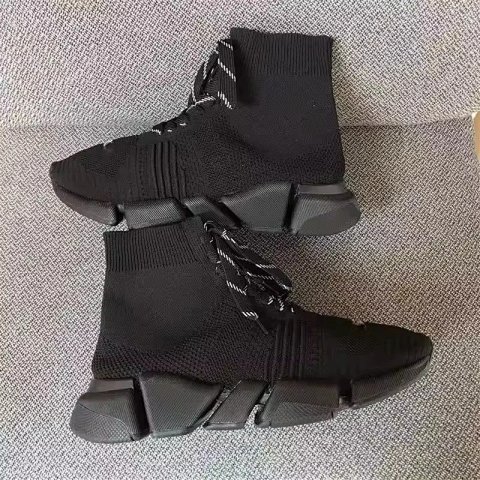 Schuhe & Slipper